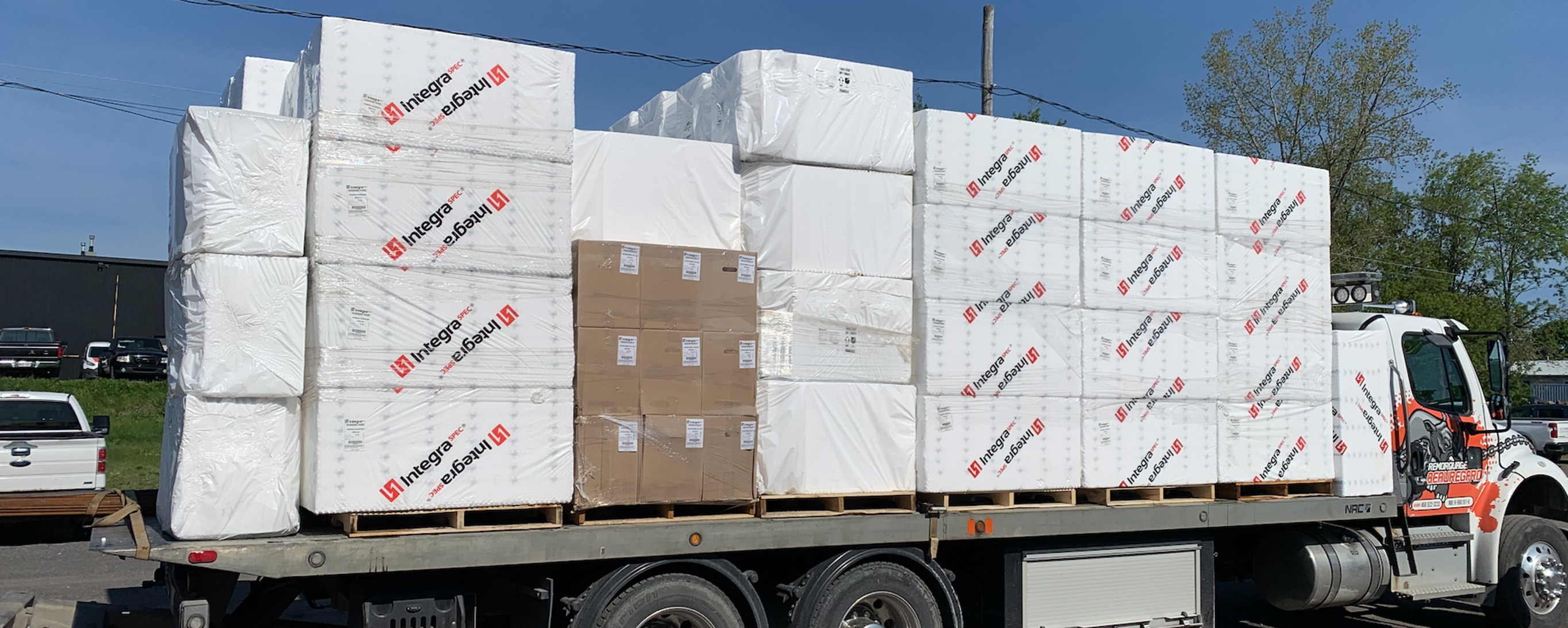 Distribution des produits de coffrage isolant IntegraSpec au Qu&eacute;bec